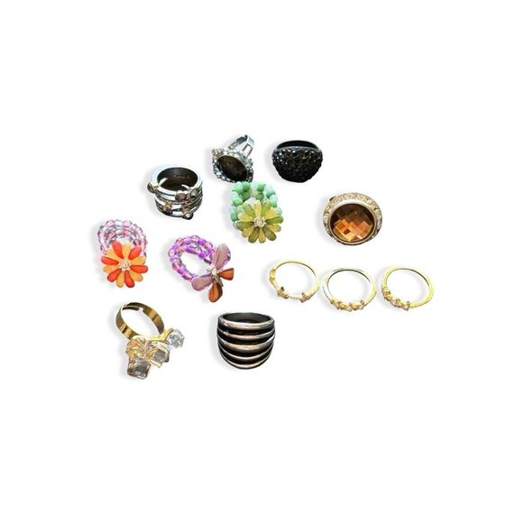 12 Piece Random Ring Bundle - Picture 1 of 12